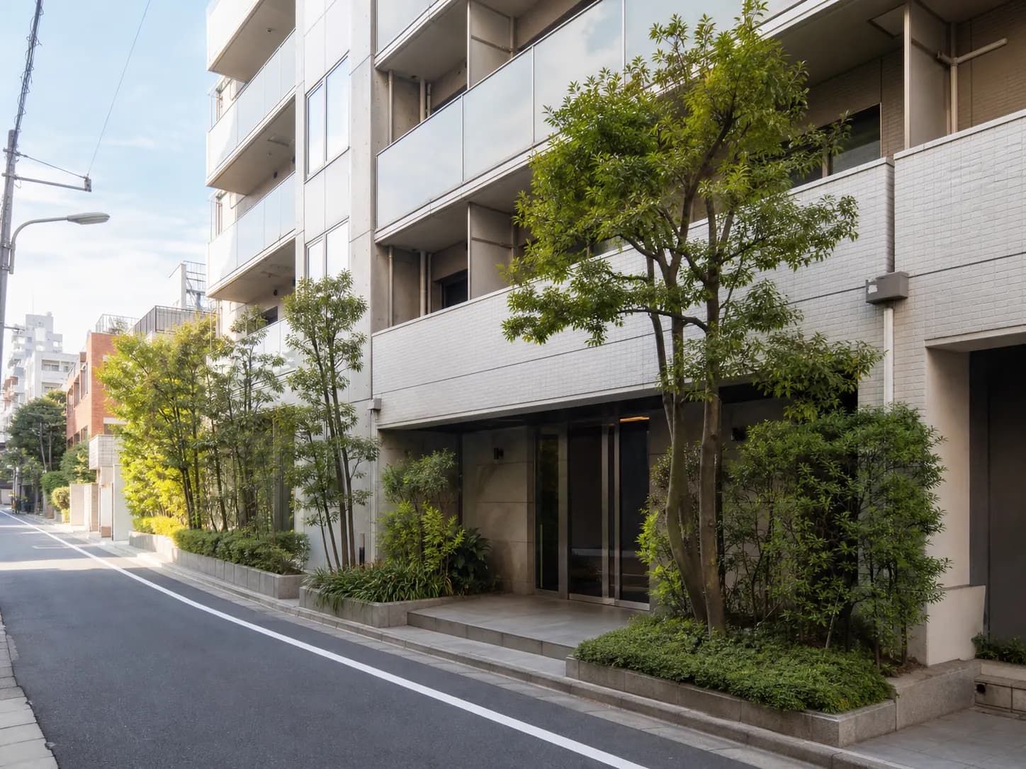 物件管理を想起させる東京の集合住宅外観